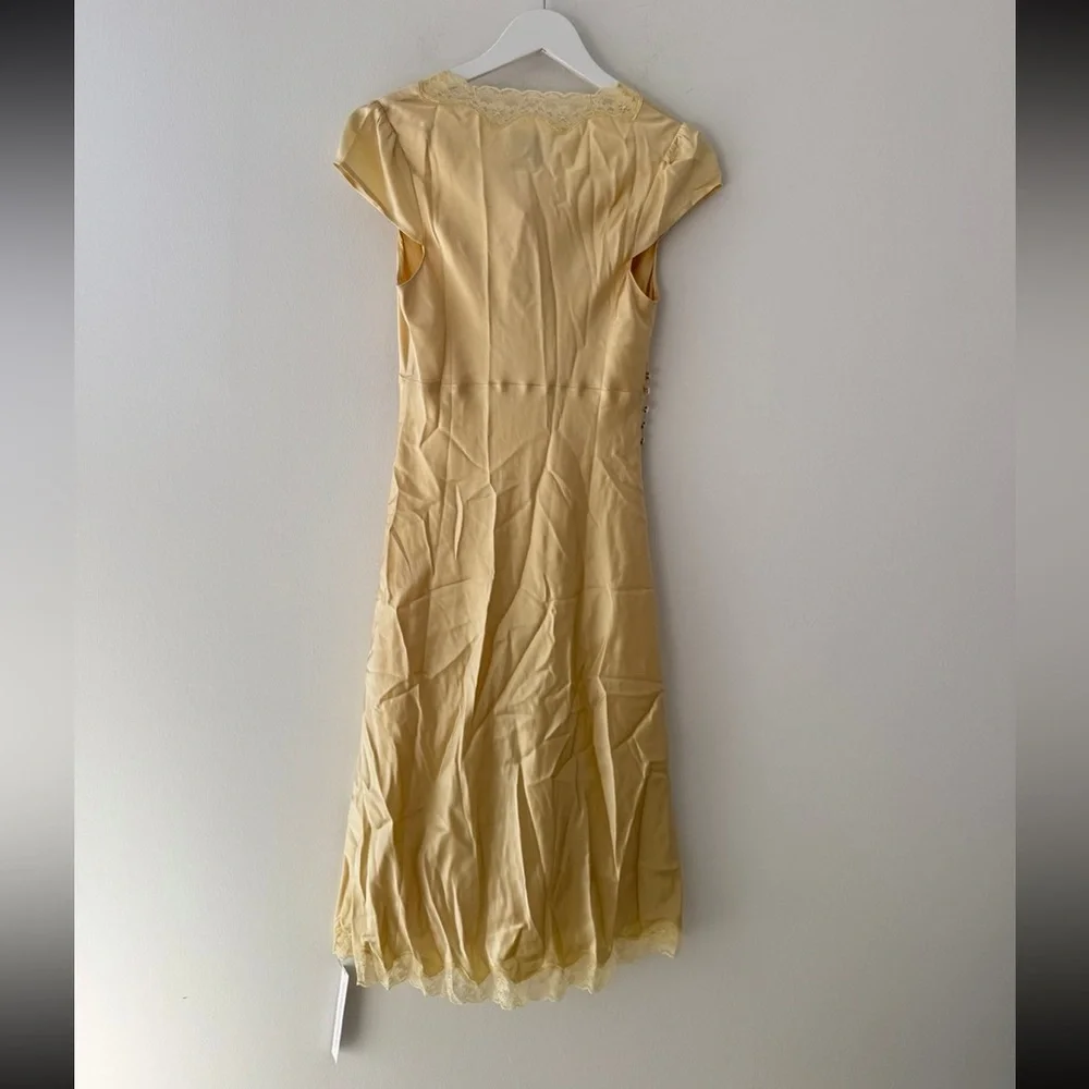 Reformation NWT Florence Silk Dress in Blonde - size 4 - Picture 4 of 7